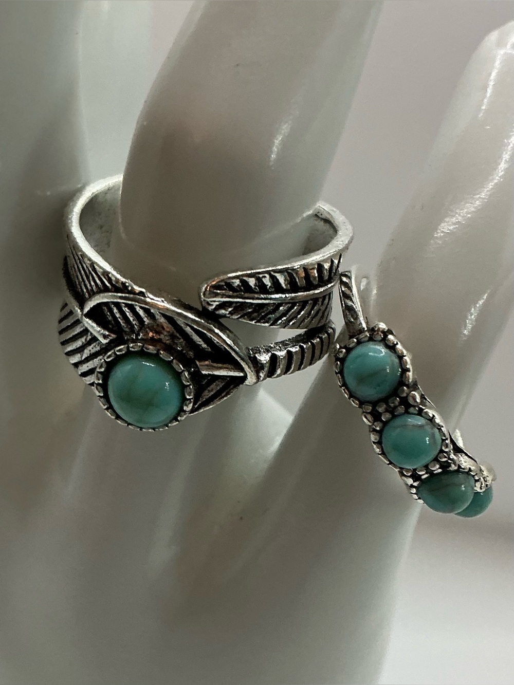 LOT OF 2 SILVERTONE AND FAUX TURQUOISE RINGS SIZE 8 & 5 1/2